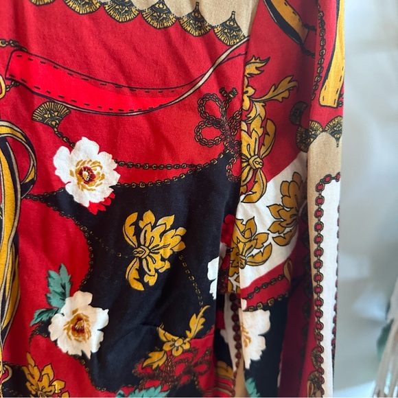 NEW YORK AND COMPANY STRETCH COLLARED BUTTON DOWN BLOUSE RED FLORAL SIZE XL - Picture 3 of 6